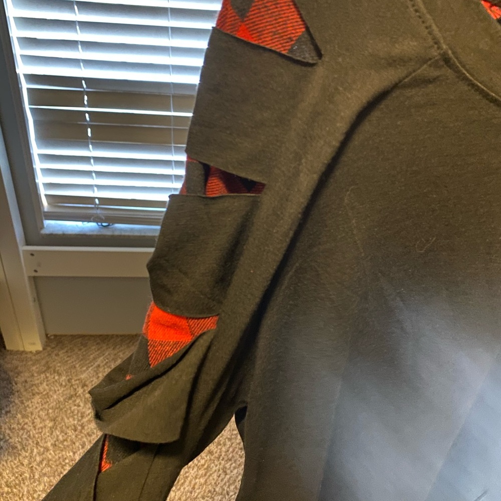 Sunshine & Rodeos Top - Picture 2 of 3